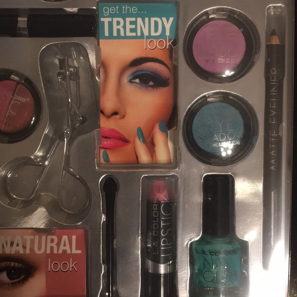 🚫Sold🚫*New* L.A. Colors Beauty Bash Bundle - Picture 6 of 8
